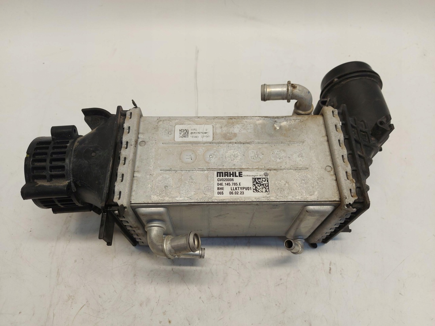 Ford Tourneo Connect III MK3 radiator intercooler 04E145785E