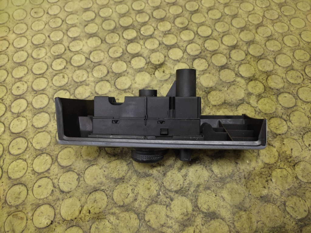 OPEL ASTRA H interrupteur feux