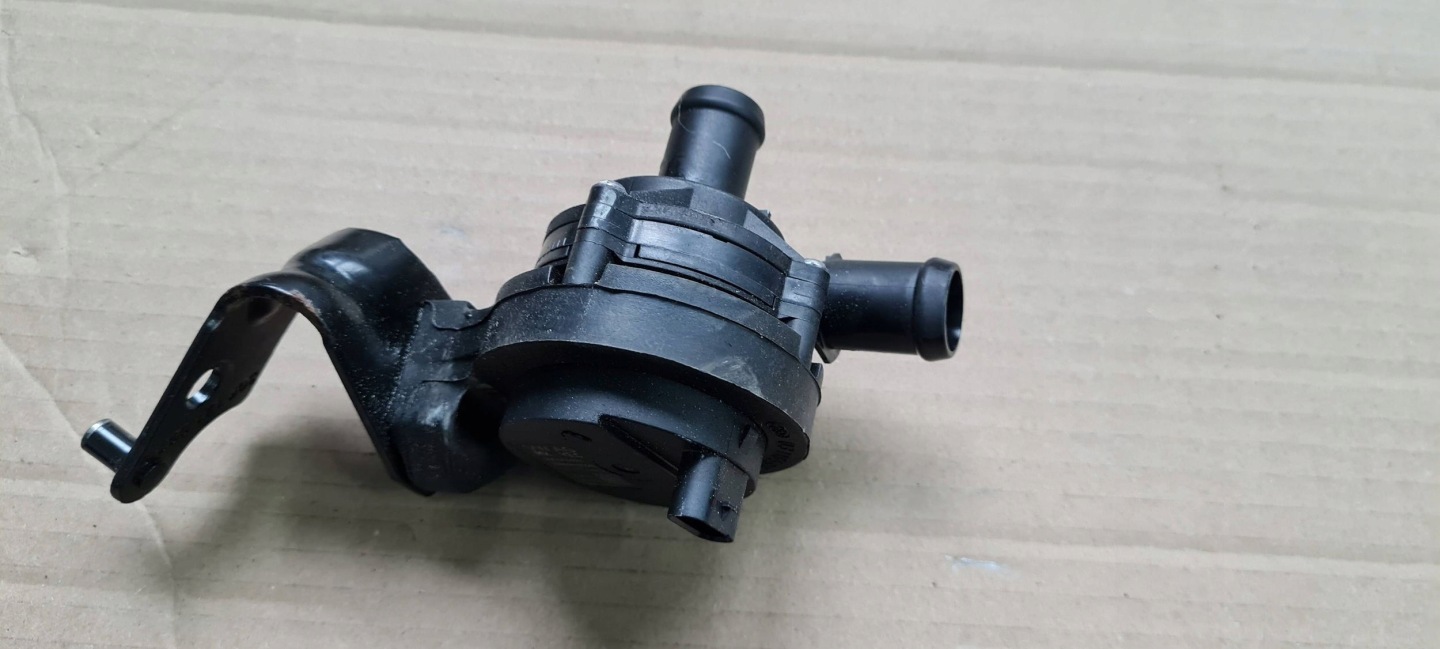 Q3 83A pumpa cirkulacije vode 2.0 TFSI 3QF121599C VW AUDI