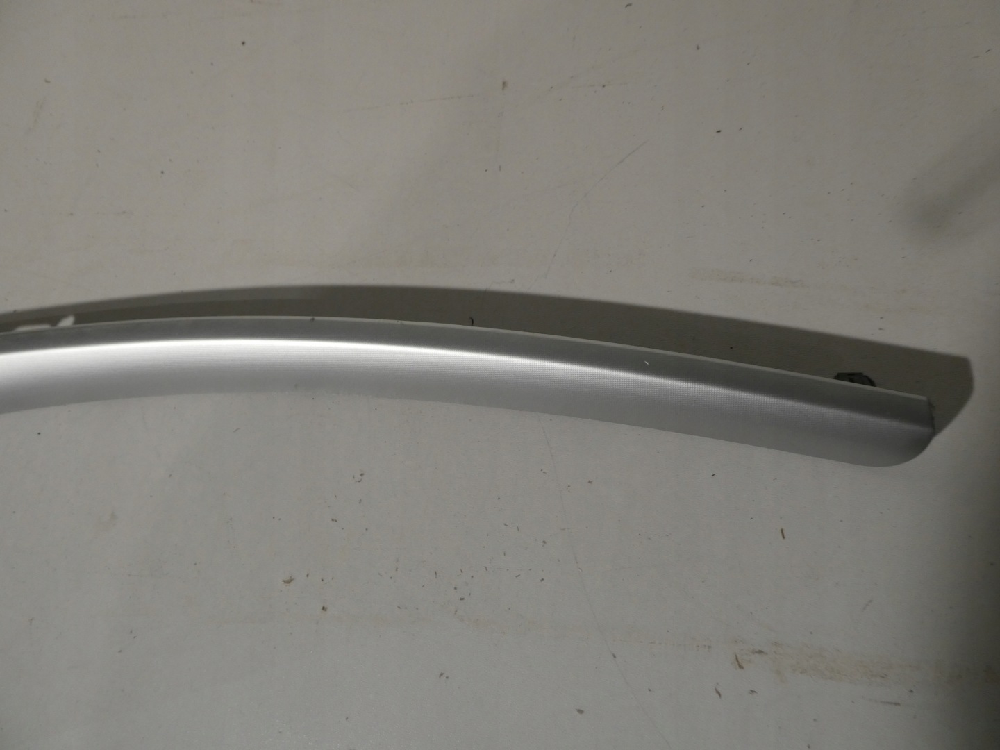 SKODA SUPERB II Moulage DEKOR Console 3T1858418B