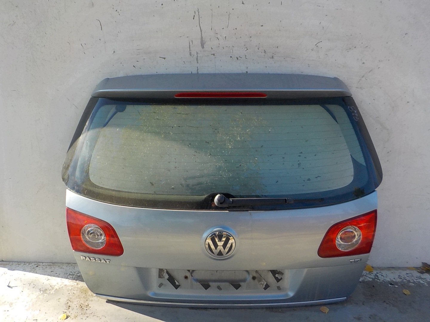 893 VOLKSWAGEN PASSAT B6 KOMBI boot door rear