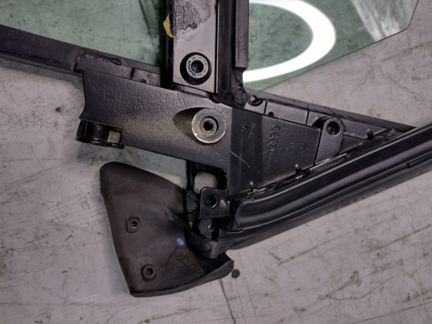 window regulator right rear part Audi A4 B6 sedan