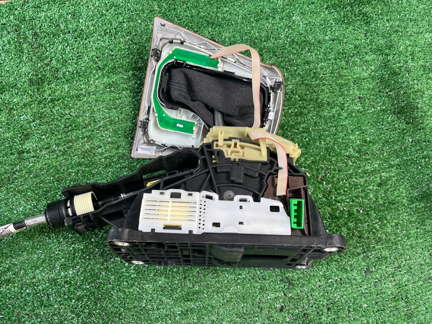 trim changes of the gear JAGUAR X-TYPE 9X43-7K004-AC