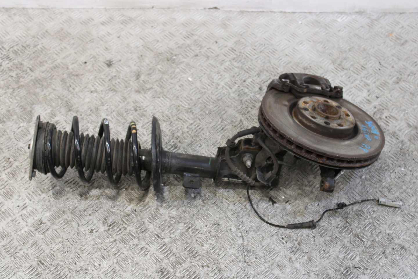swing shock absorber McPherson left front PEUGEOT 3008 II 2 GT-LINE
