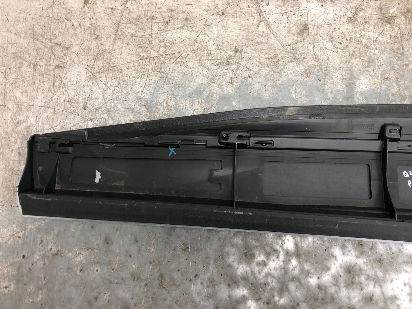 moulding door right front AUDI Q4 E-TRON 89A853960B