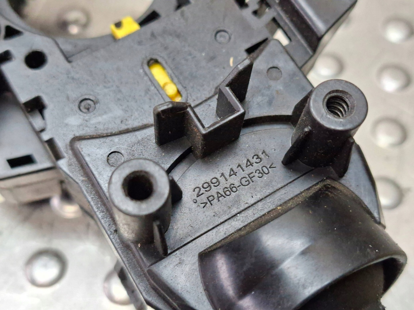 steering wheel levers and controls control HYUNDAI I20 14
