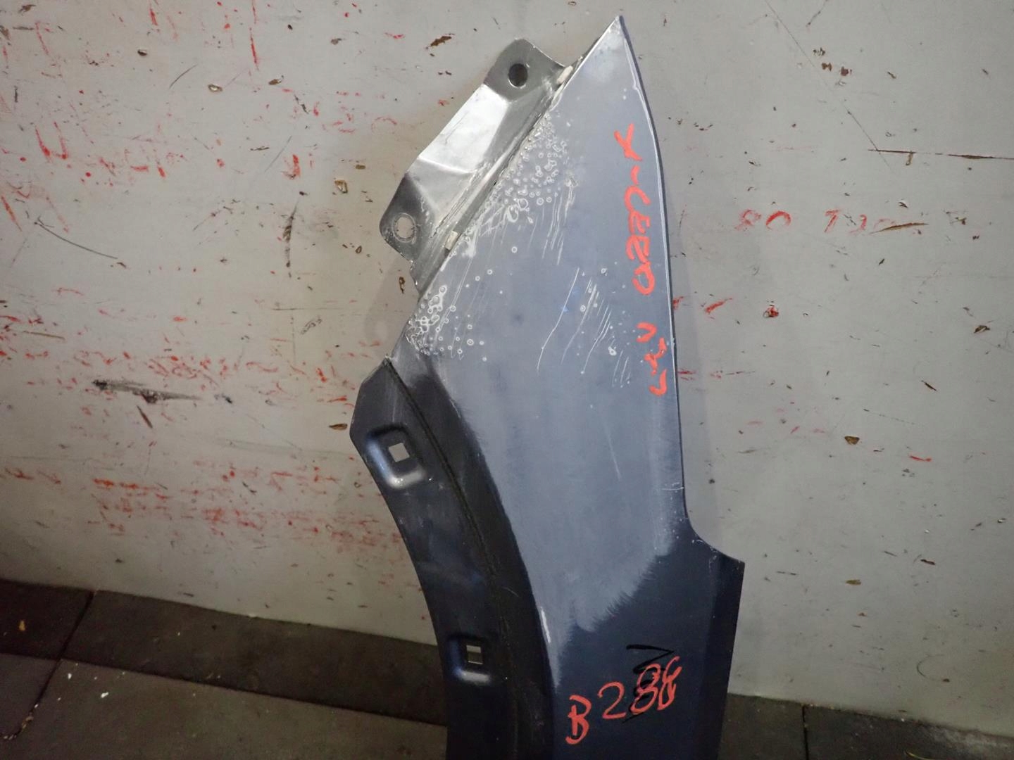 fender front front left KIA X-CEED III 2017