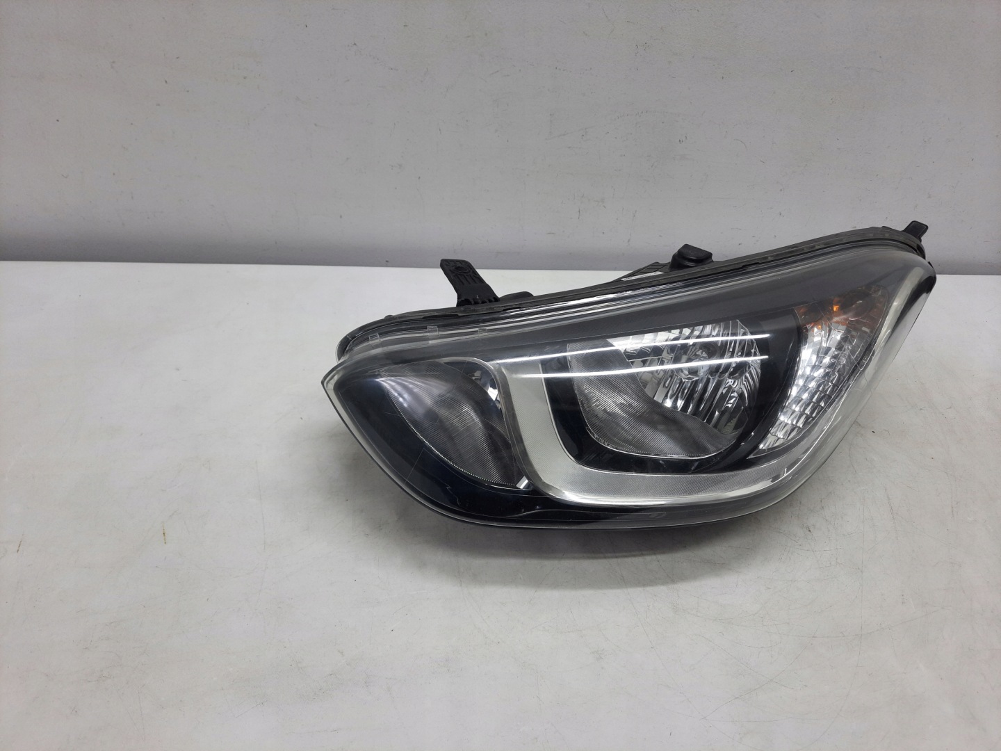 HYUNDAI I20 1 and LIFT 12-14 light REFLEKTOR left front original EUROPA
