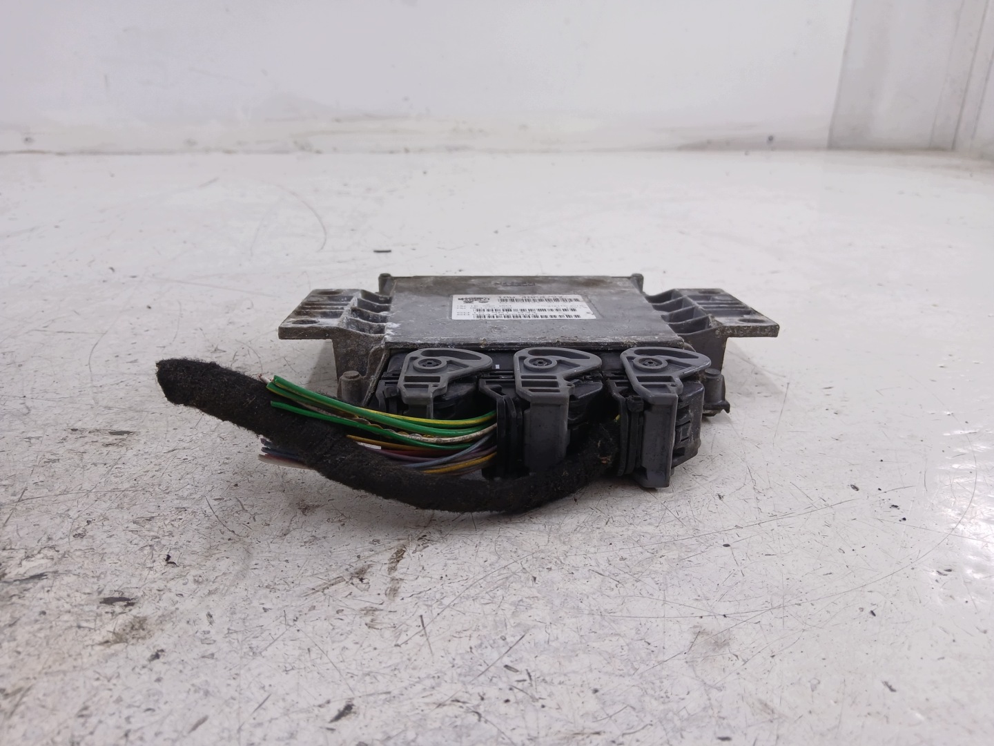 PEUGEOT 206 1.1 control unit of the engine 9644925880