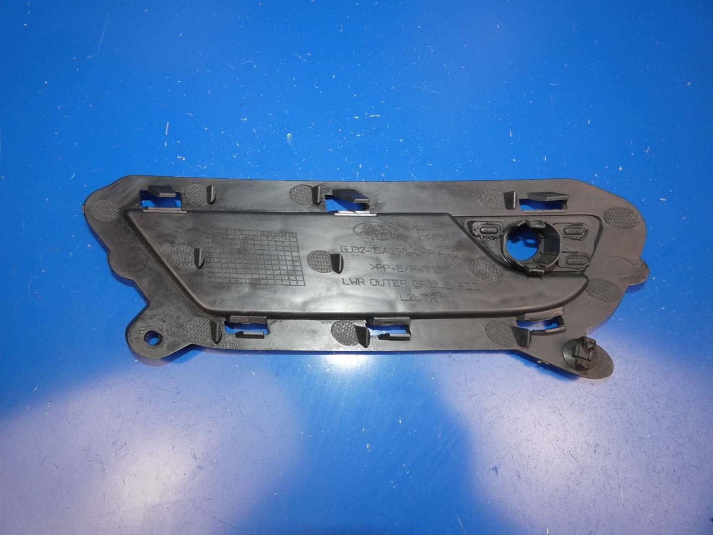 RANGE ROVER EVOQUE L538 LIFT grid ZDERZKA right front PRZENIA