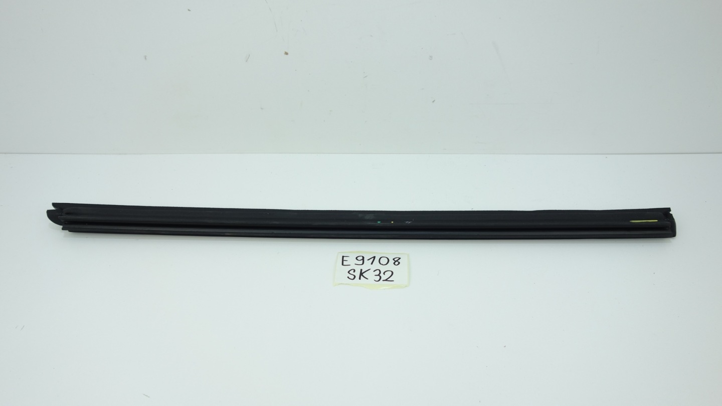 MAZDA 3 IV 2018- gasket moulding dust door right front BACS-59-821