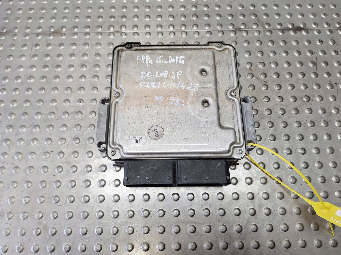 computer control unit of the engine 0281031428 55262358 ALFA ROMEO GIULIETTA