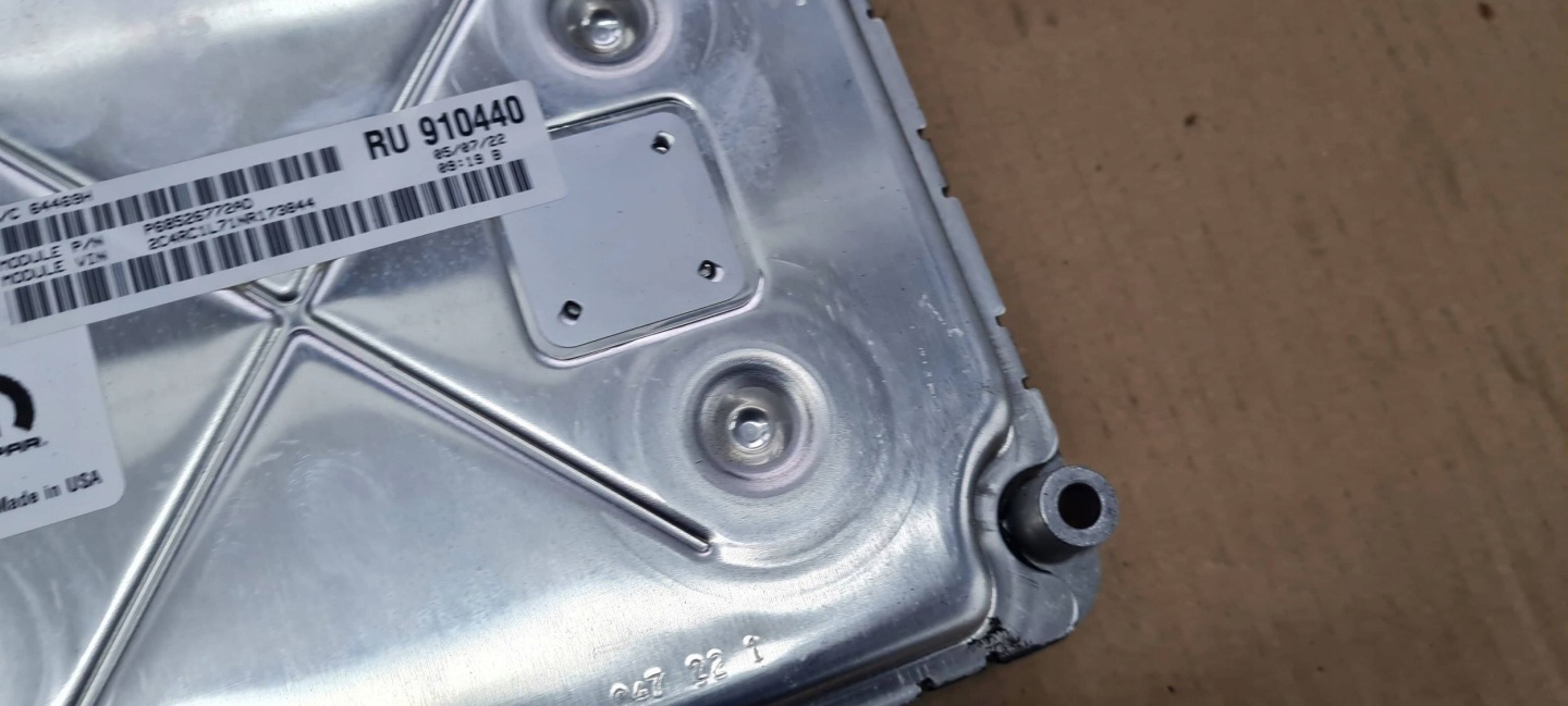 Chrysler Pacifica 2022 computer control unit of the engine 3.6 HYBRYDA 68434929AB