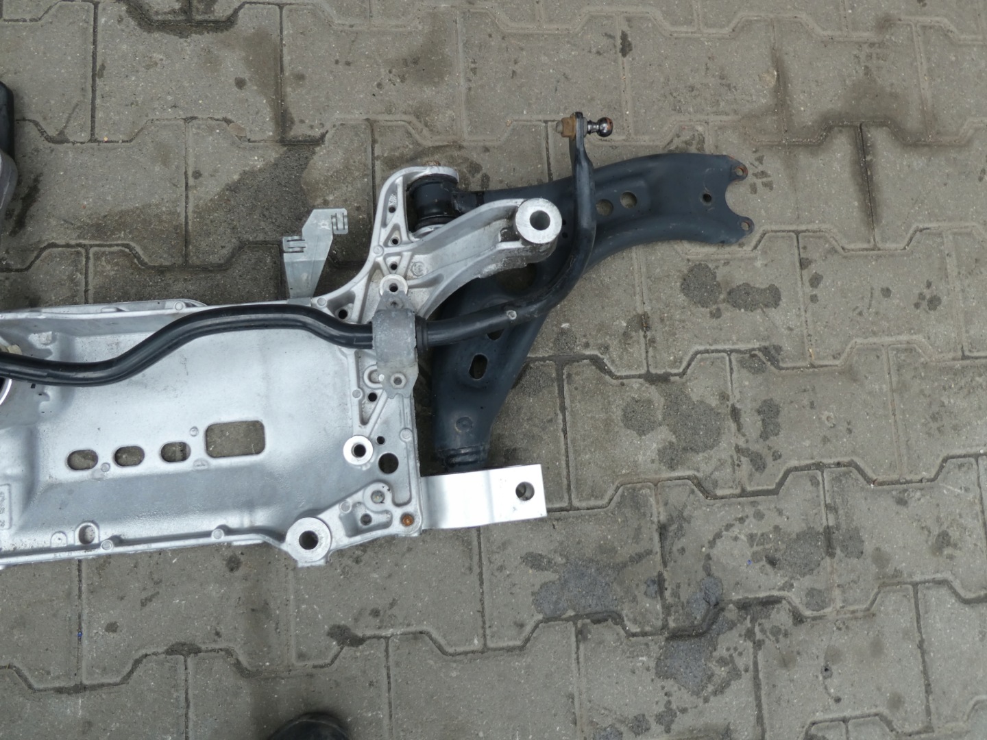 axle beam subframe axle beam front 3C0199369H VW TIGUAN