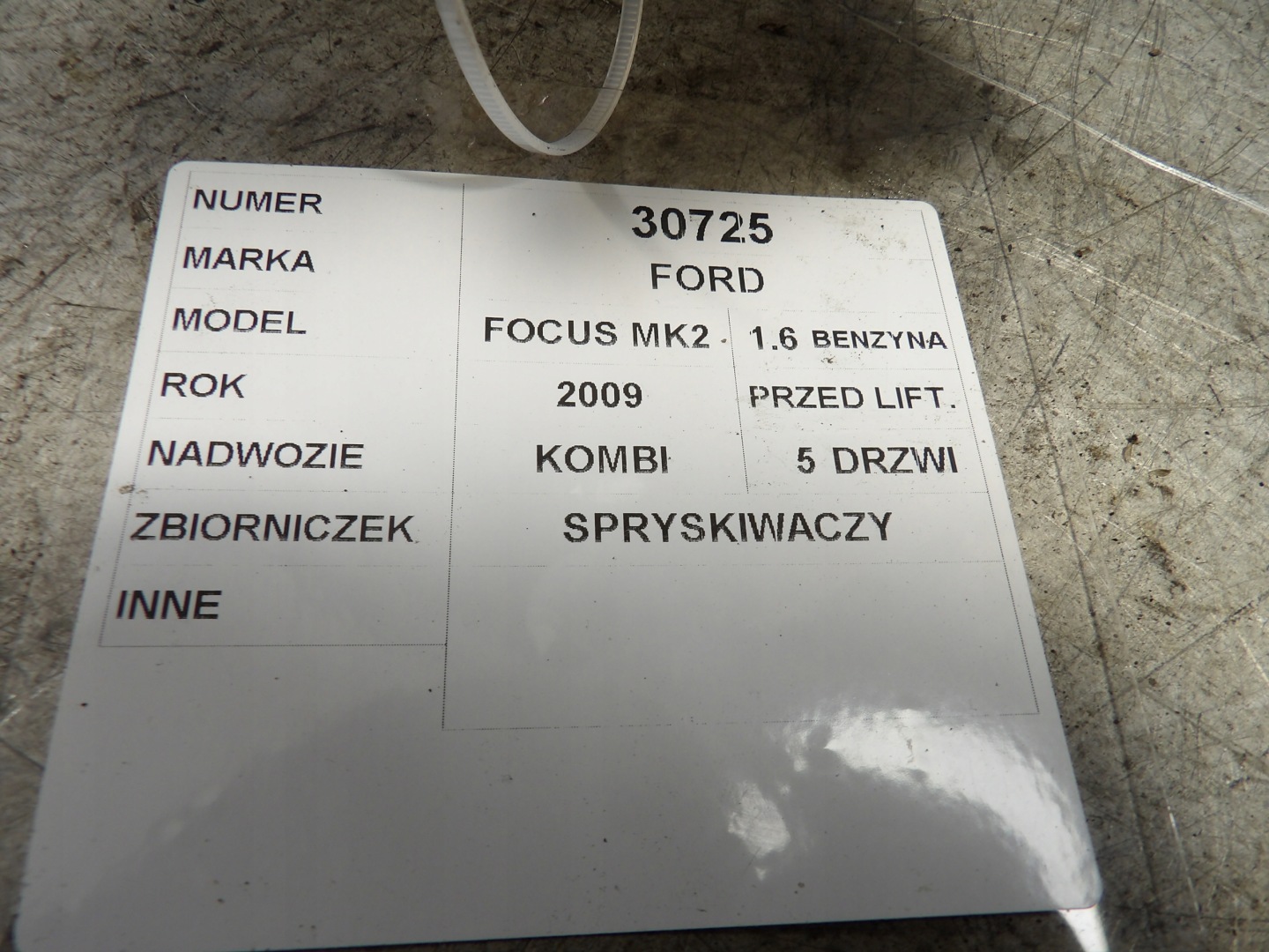 Ford Focus MK2 Behälter Spritzdüse 4M51-13K163