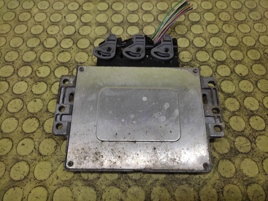 PEUGEOT 206 control unit of the engine 9646988780