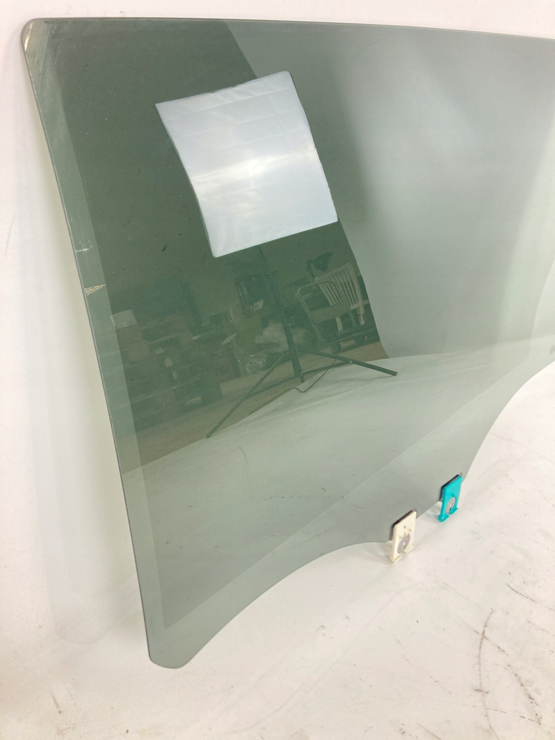 Chrysler Pacifica 2018 window rear door sliding left rear part