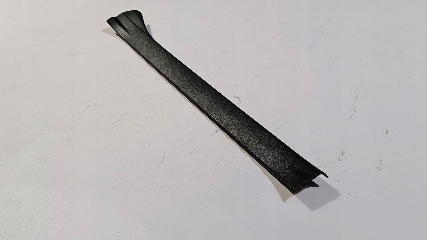 moulding threshold cap cover of the threshold left Subaru WRX VB 2022+