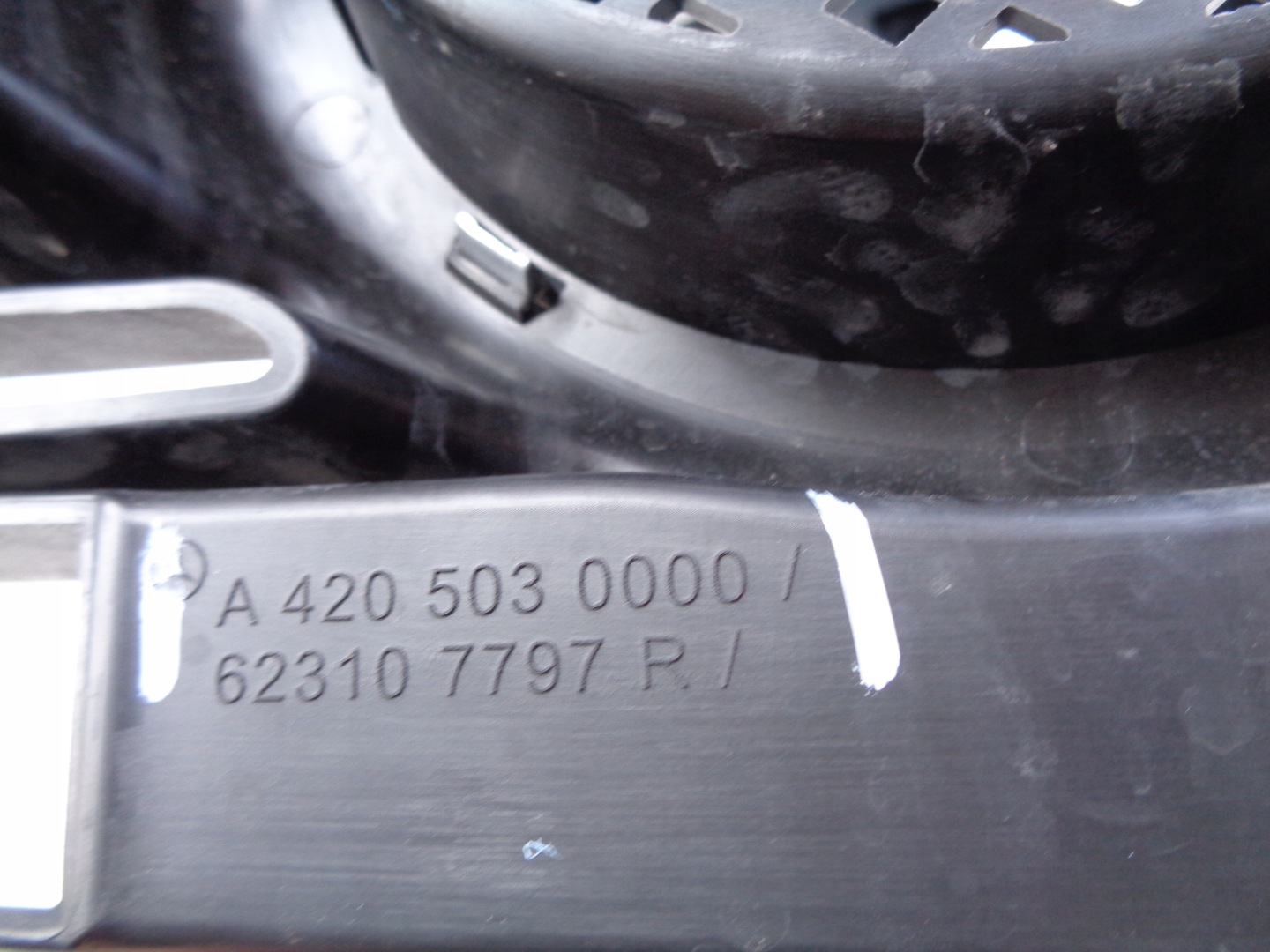 grille MERCEDES CITAN W420 21