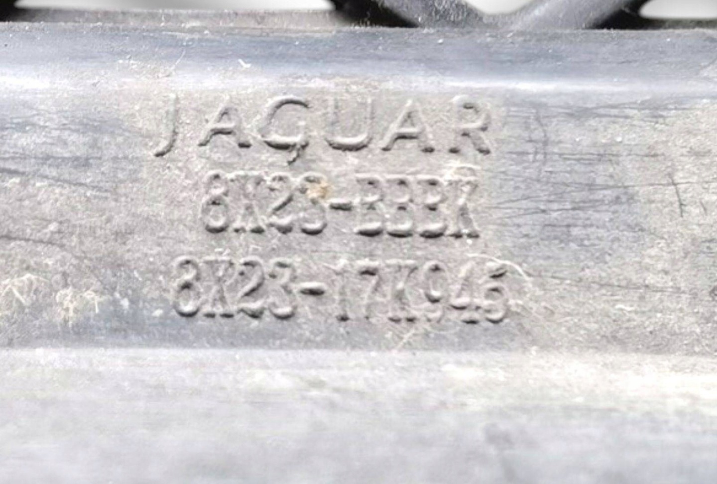griglia Paraurti Jaguar XF 250 2010 8X23-BBBK