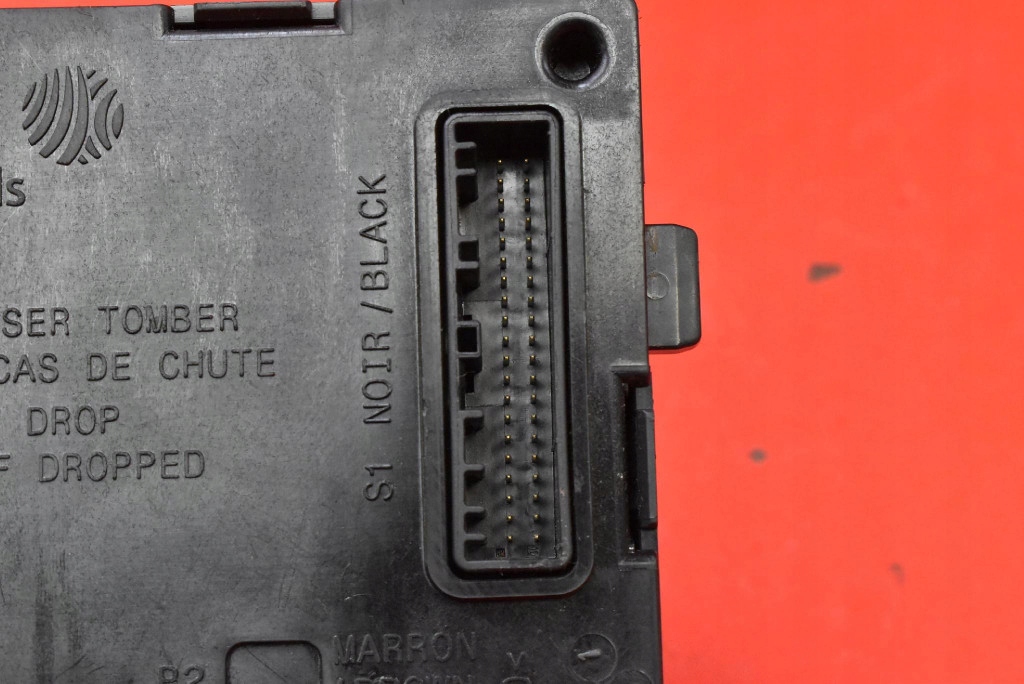 Unité commande confort BCM 2675974-1 RENAULT TRAFIC 3 III 1.6 DCI 95 KM 14-21