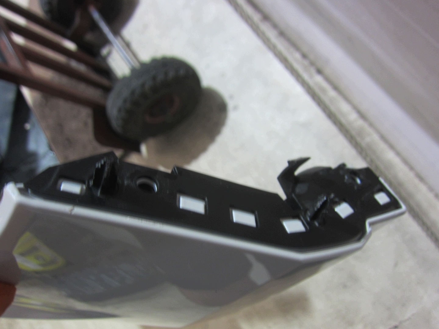 VOLVO XC40 XC 40 bumper 6PDC front front complete colour BIALY 614 #614