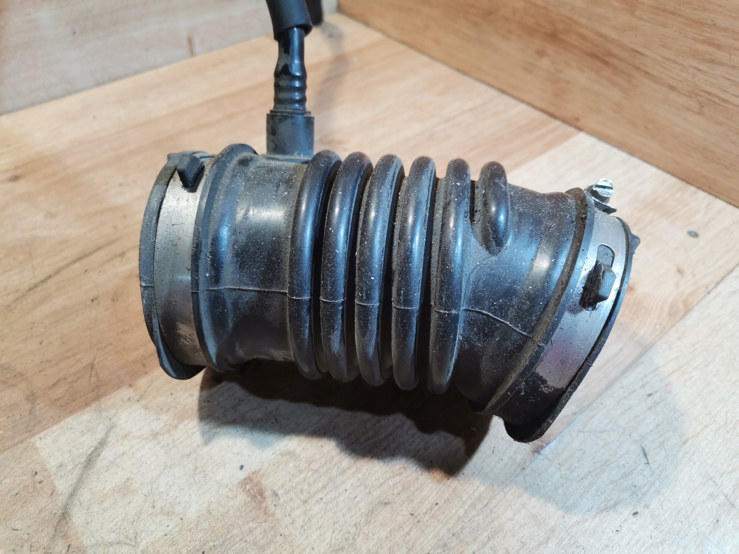 pipe hose wiring air MAZDA 3 III BM 2.0 SKYACTIVE KF335