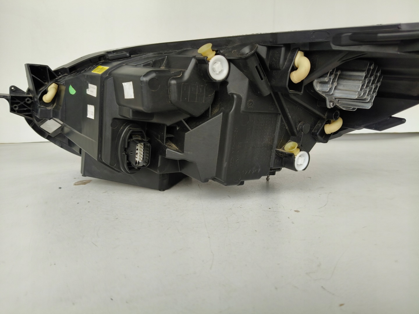 light right REFLEKTOR FORD FIESTA MK8 21- LIFT FULL LED