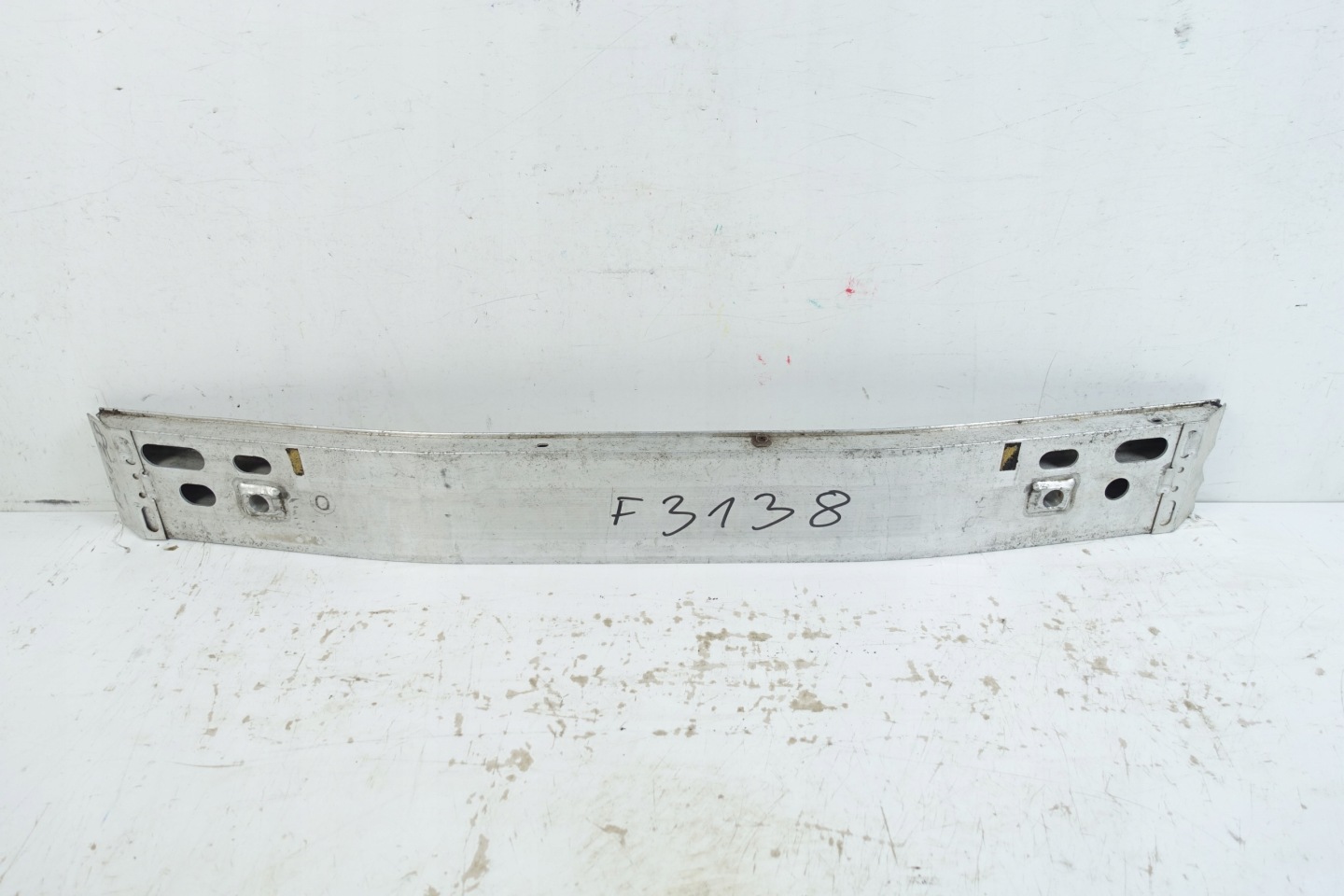 TOYOTA PRIUS plus 2011- pillar bumper support front