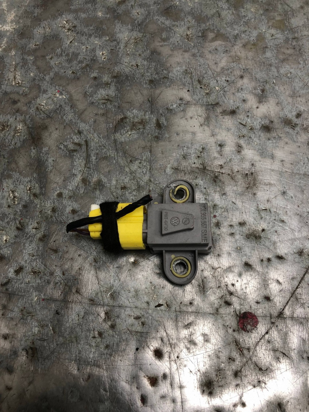 crashsensor drucksensor VW GOLF VI KOMBI 1KM955557