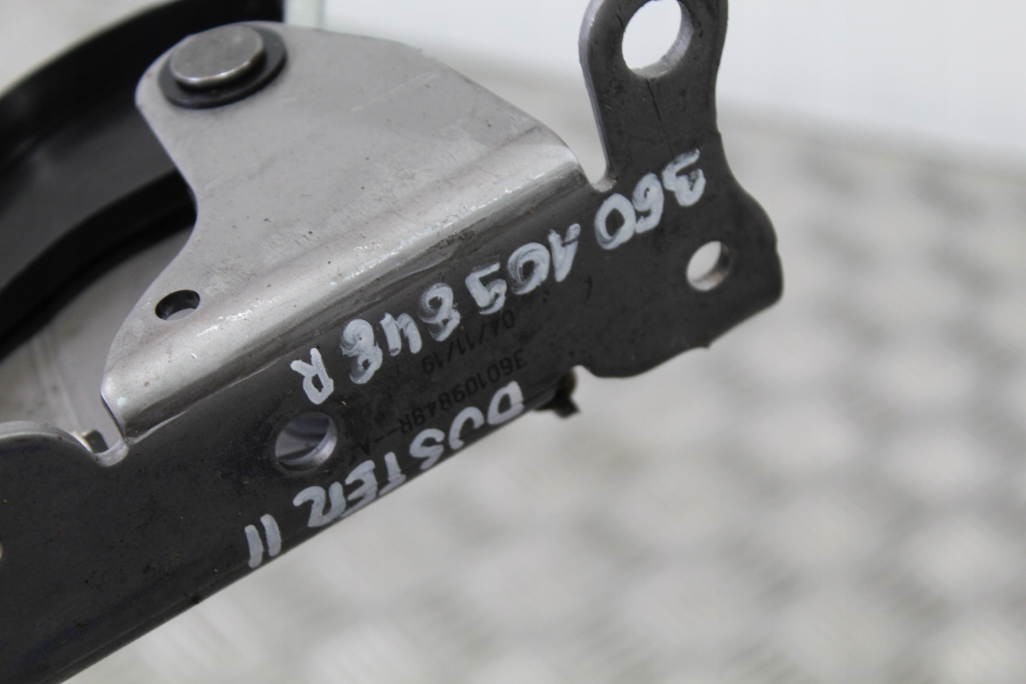 Bremse Hand DACIA DUSTER II 2 360109848R