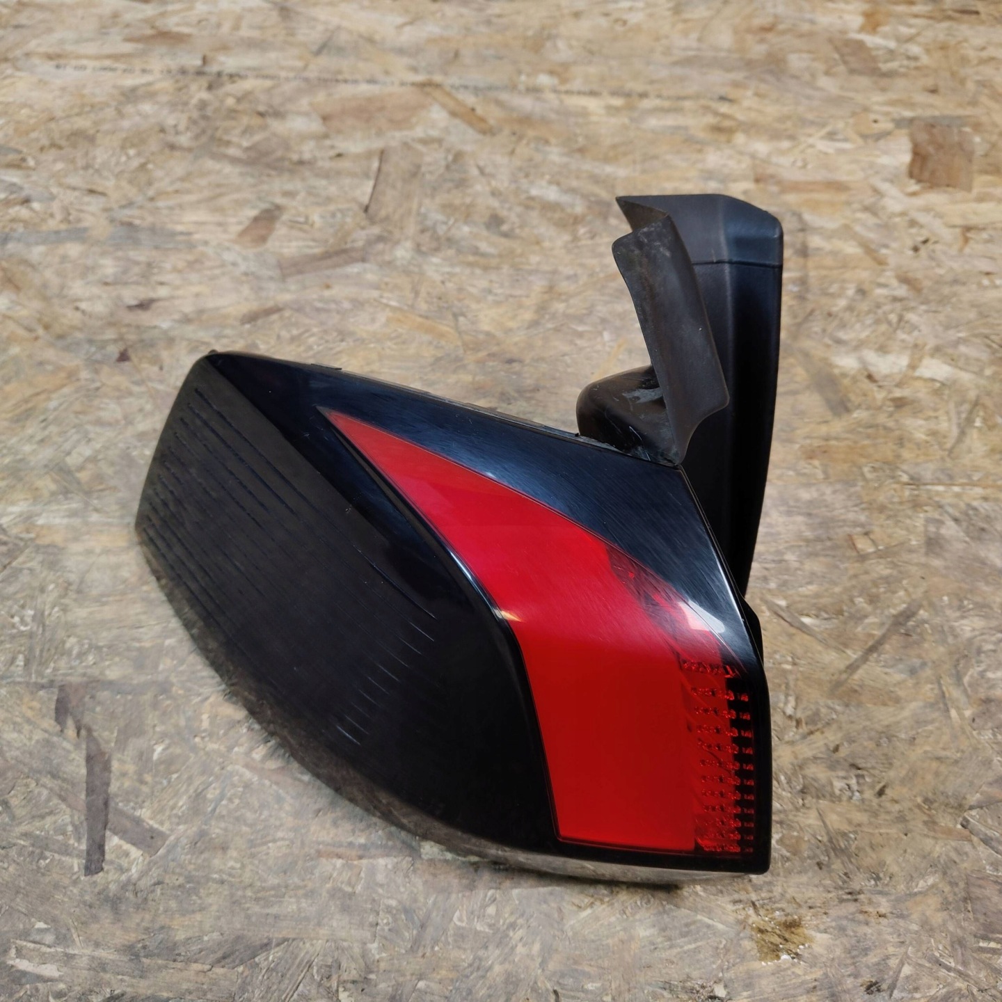 light rear rear part side left Peugeot 5008 II 9811028080