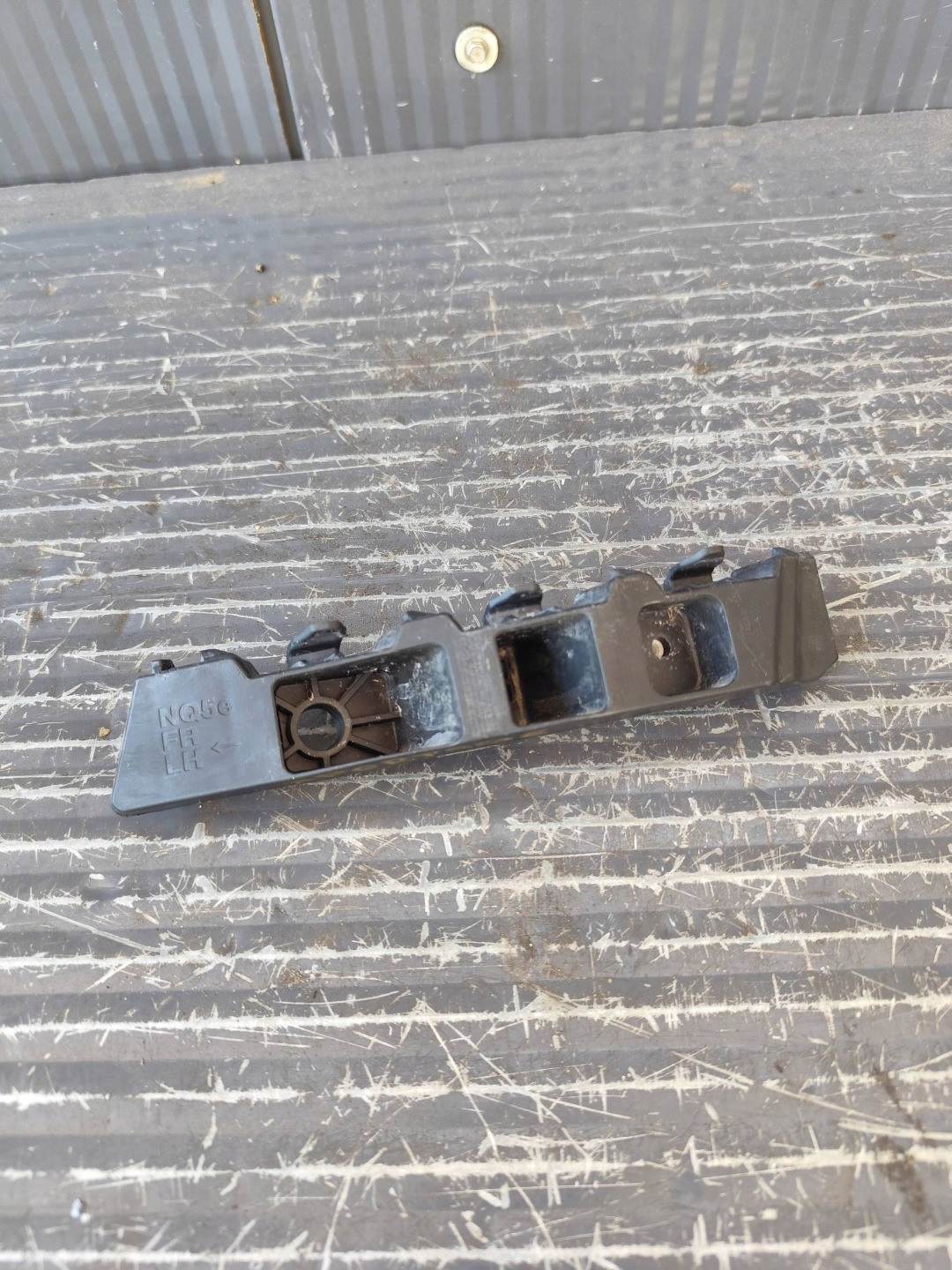 KIA SPORTAGE V support holder of a bumper front left 86551R2000
