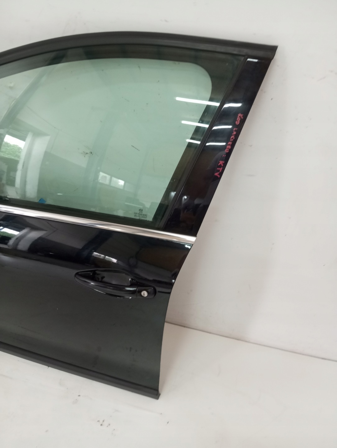 door left front PEUGEOT 2008 and 19R