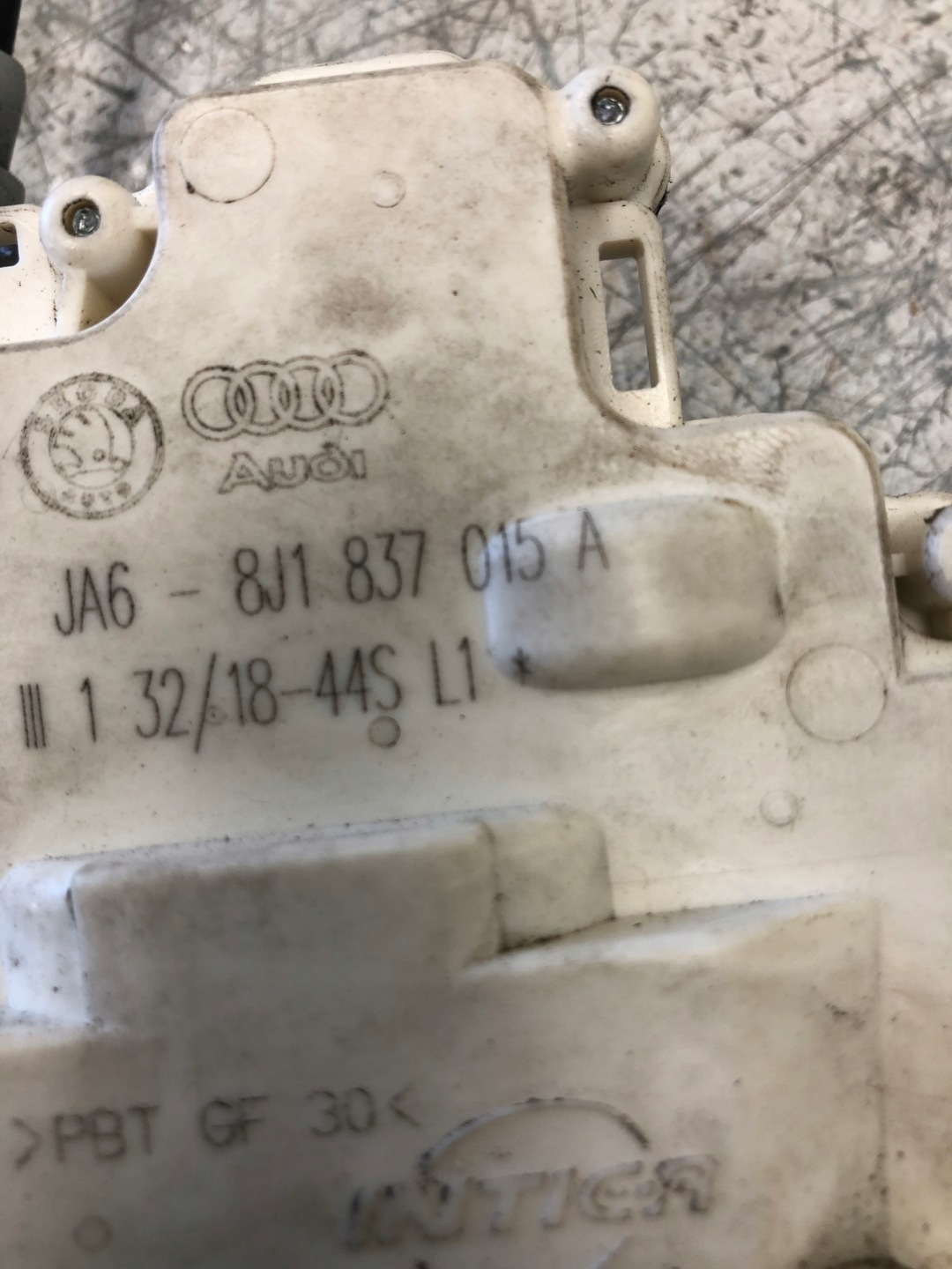 lock door left AUDI A5 COUPE 8J1837015A