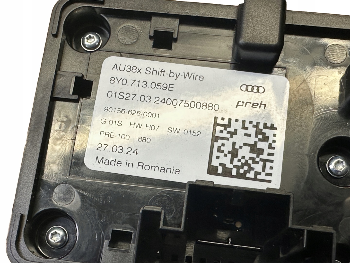 AUDI A3 8Y trim changes of the gear 8Y0713059E