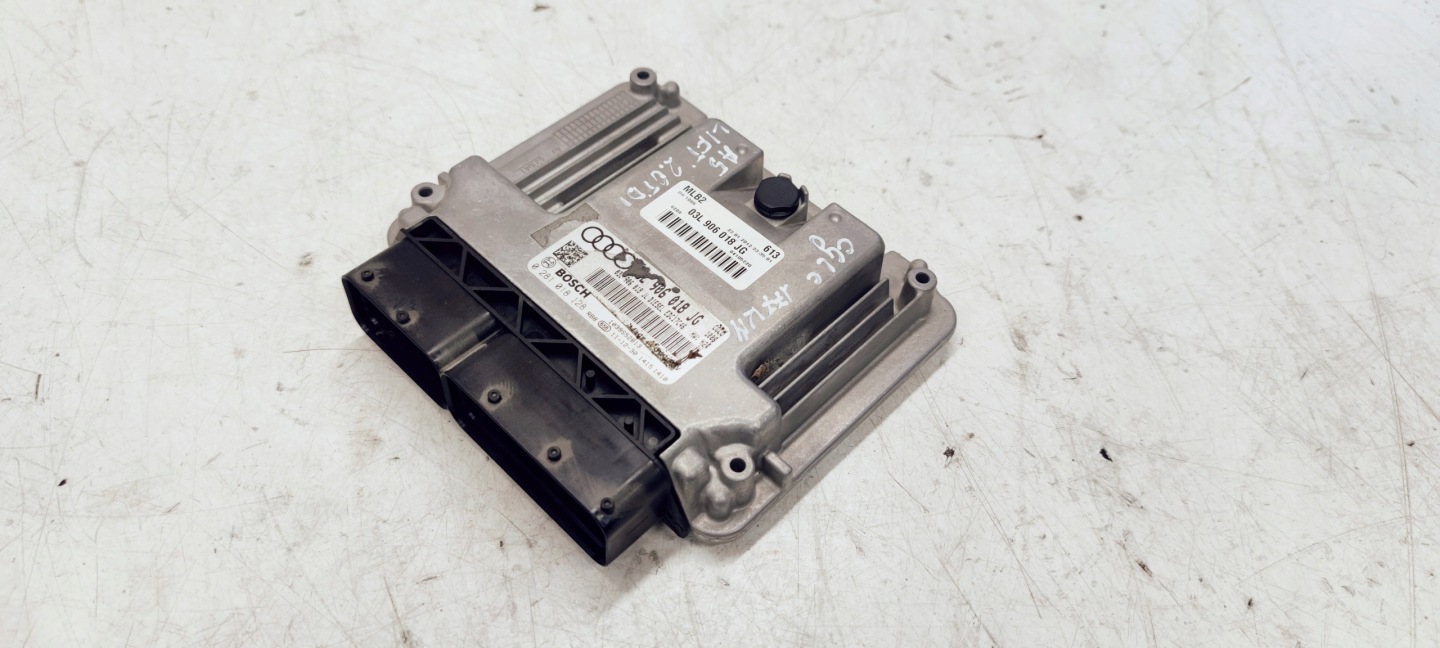 computer control unit of the engine AUDI 2.0 TD 03L906018JG