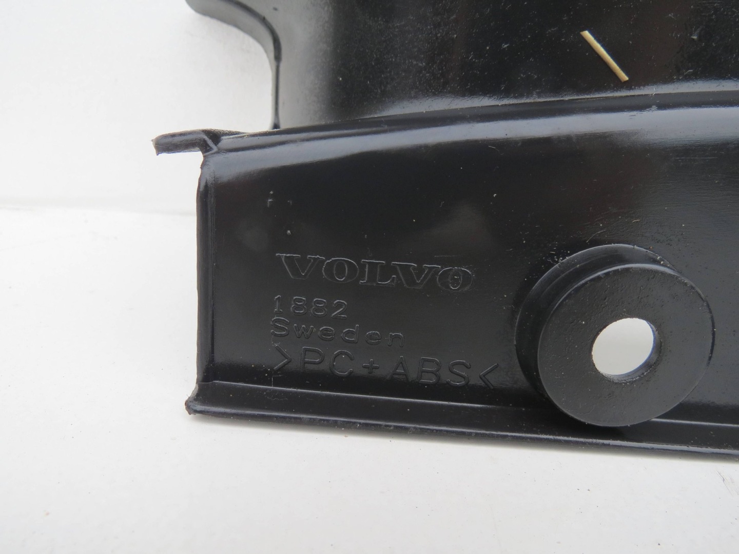 cover of the threshold boot VOLVO XC70 II AWD 2.4D 185KM 2000-2007r