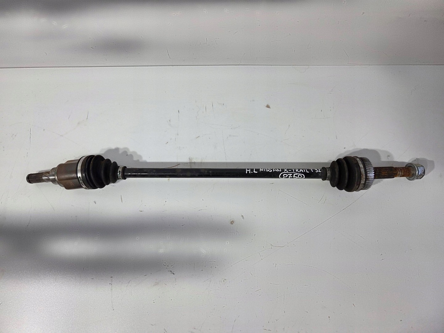 Nissan X-Trail T32 semi-axis rear left (P750)
