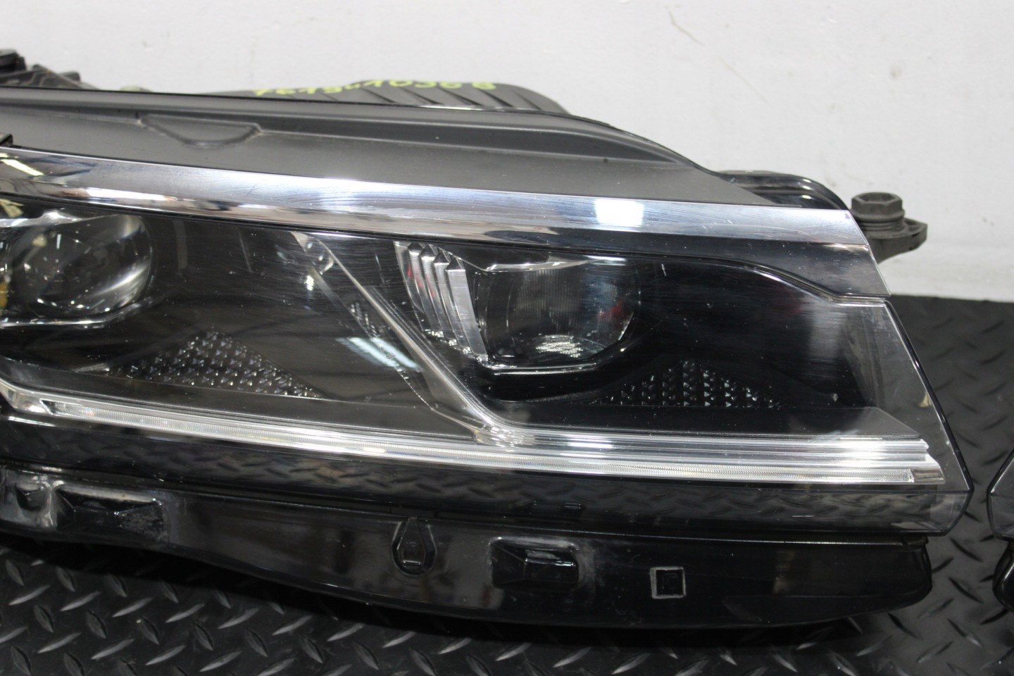lights light LED front front VW TOUAREG III 3 760 761941035B 761941036B