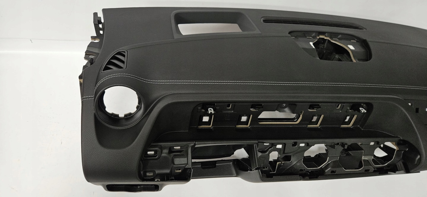 dashboard instrument panel cockpit MERCEDES B-KLASA W247 247