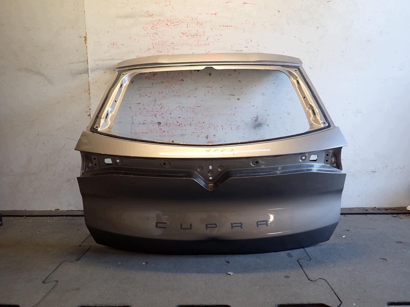 trunk door CUPRA TAVASCAN 2024