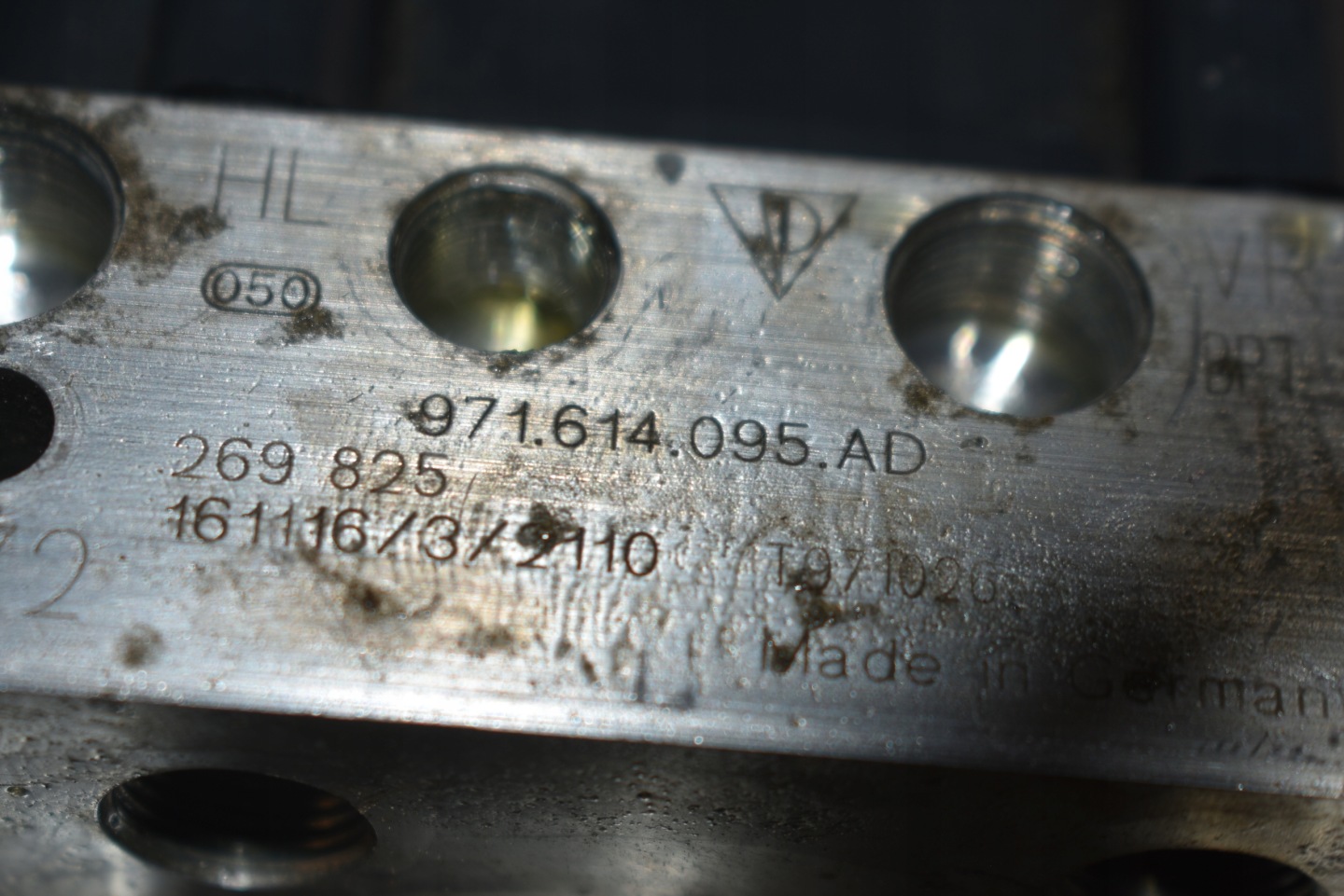 IDEALNY control unit pump ABS PORSCHE PANAMERA 971 4S 1