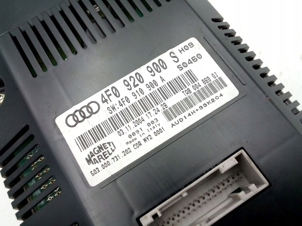 Audi A6 C6 dials dials predkosciomierz 4F0920900S