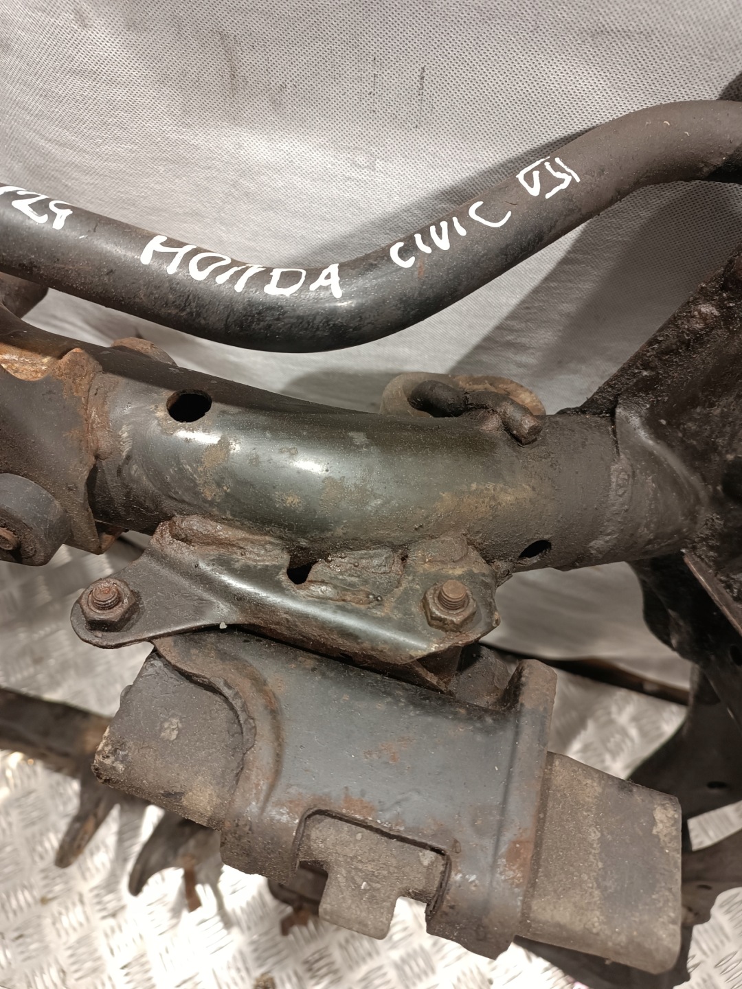 axle beam subframe springing HONDA CIVIC VII 1.7B 88kW 2001r