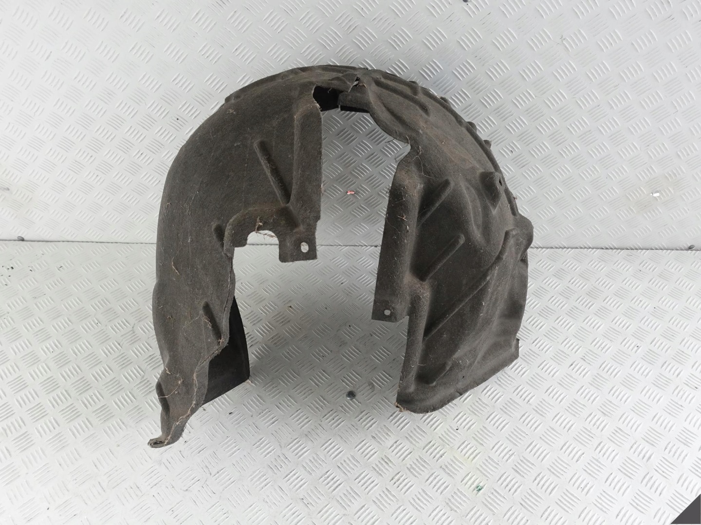 AUDI A4 B9 8W0 15- cover wheels mudguard right rear part