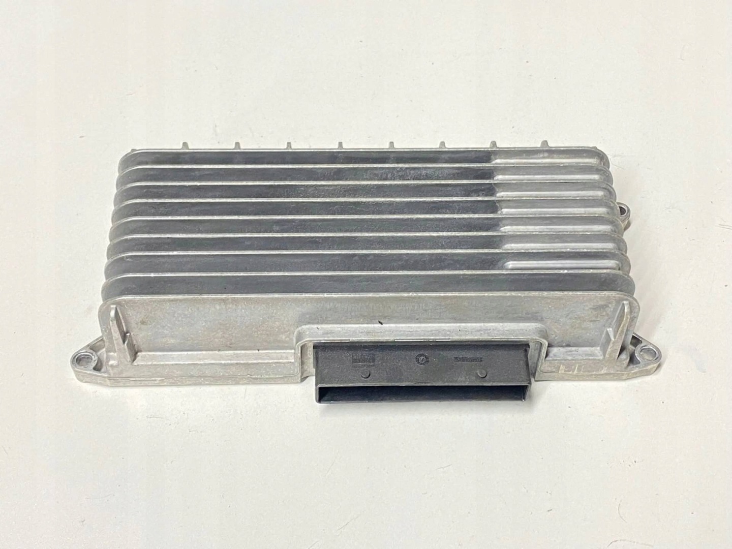 amplifier radia Audi A4 B8 2010 8T0035223AH