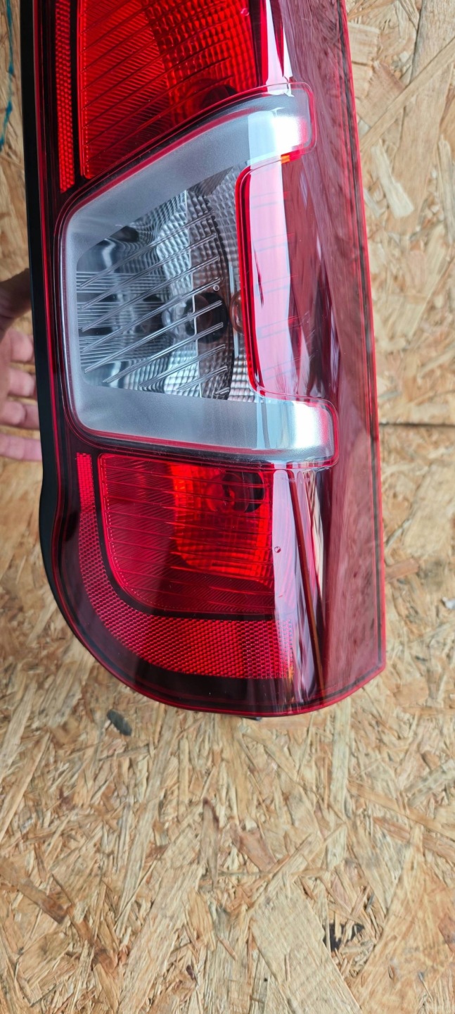 light rear rear part side right Citroen Berlingo 9820554880