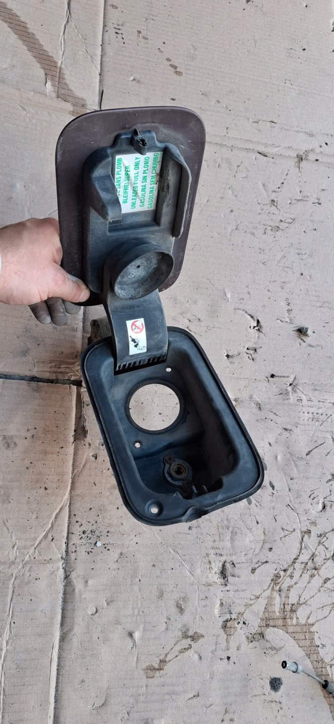 Volet trappe carburant Carburant RENAULT SCENIC II TED70