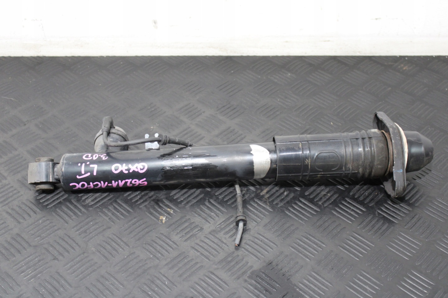 shock absorber left rear part INFINITI QX70 56211-1CF0C